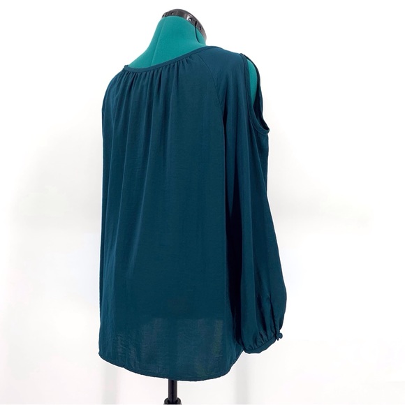 Cabi Fetching Blouse # 3504, Spruce Green Cold Shoulder Long Sleeve Top, Medium - Picture 9 of 16